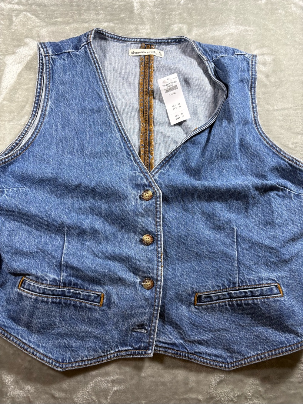 Abercrombie & Fitch Mara Denim Vest Size XL NWT